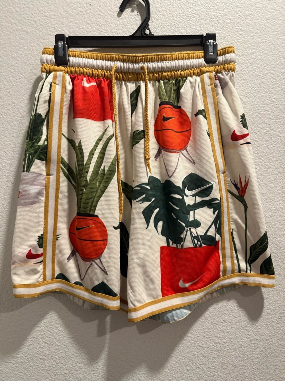 Nike Dri-Fit Basketball Shorts Floral Court Cortez Print Yellow/White Size L
